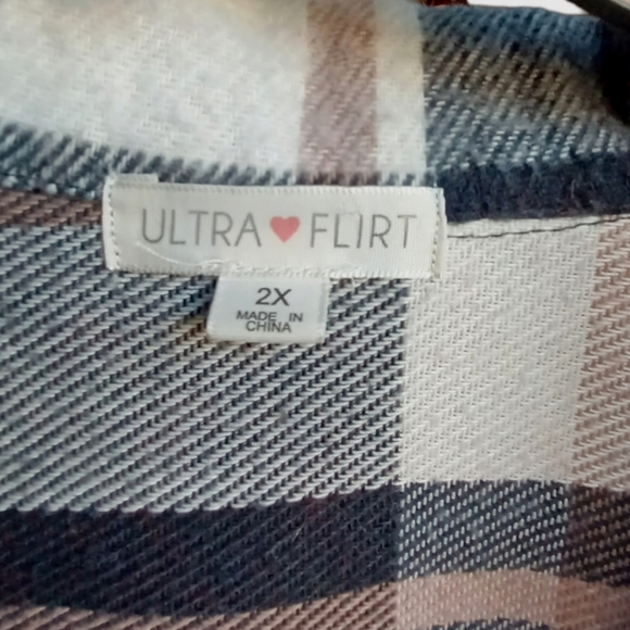 Tan/ black plaid button up shacket with pockets sz 2x - Picture 3 of 7